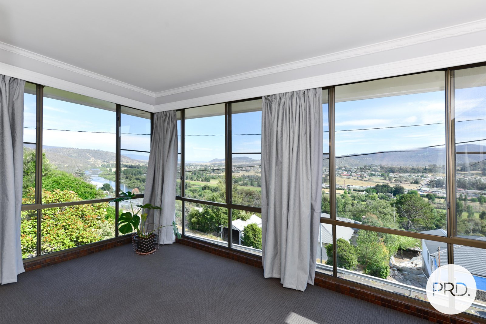 48 Sharland Avenue NEW NORFOLK 12