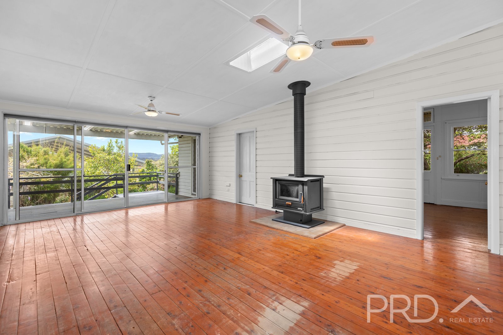 48 Simpson Street TUMUT 7