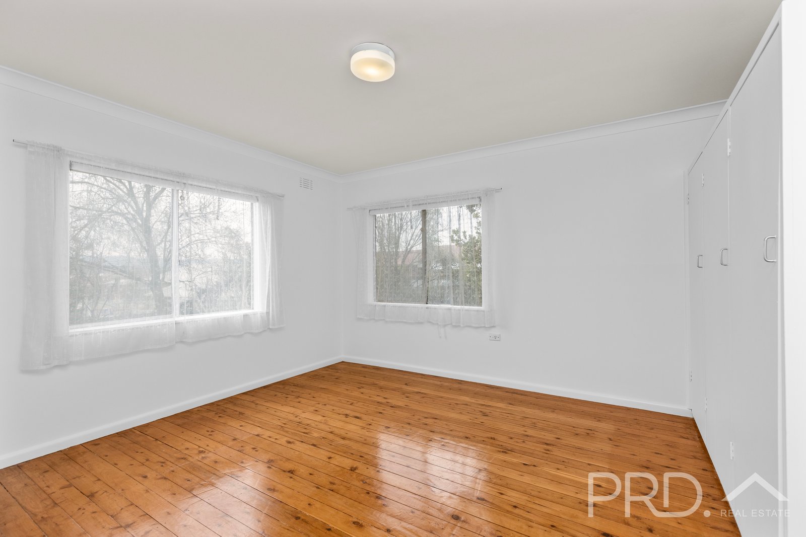 48 Simpson Street TUMUT 9