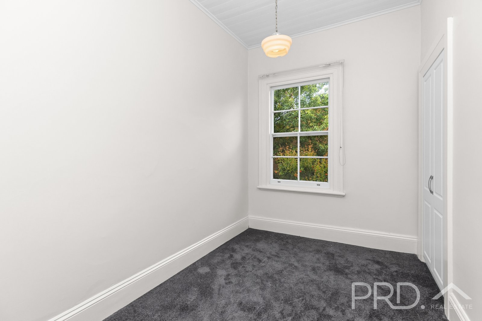 48 Simpson Street TUMUT 12