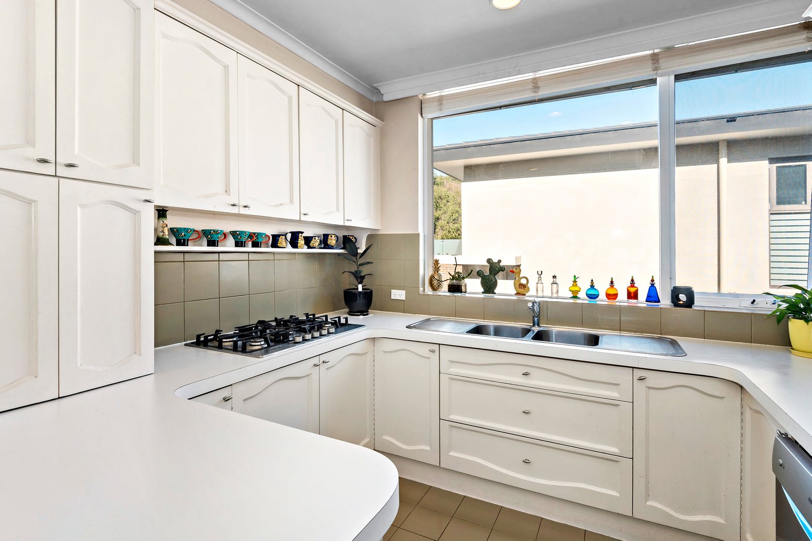 Real Estate and Property in 4/8 St Aubins Avenue, Caulfield North, VIC