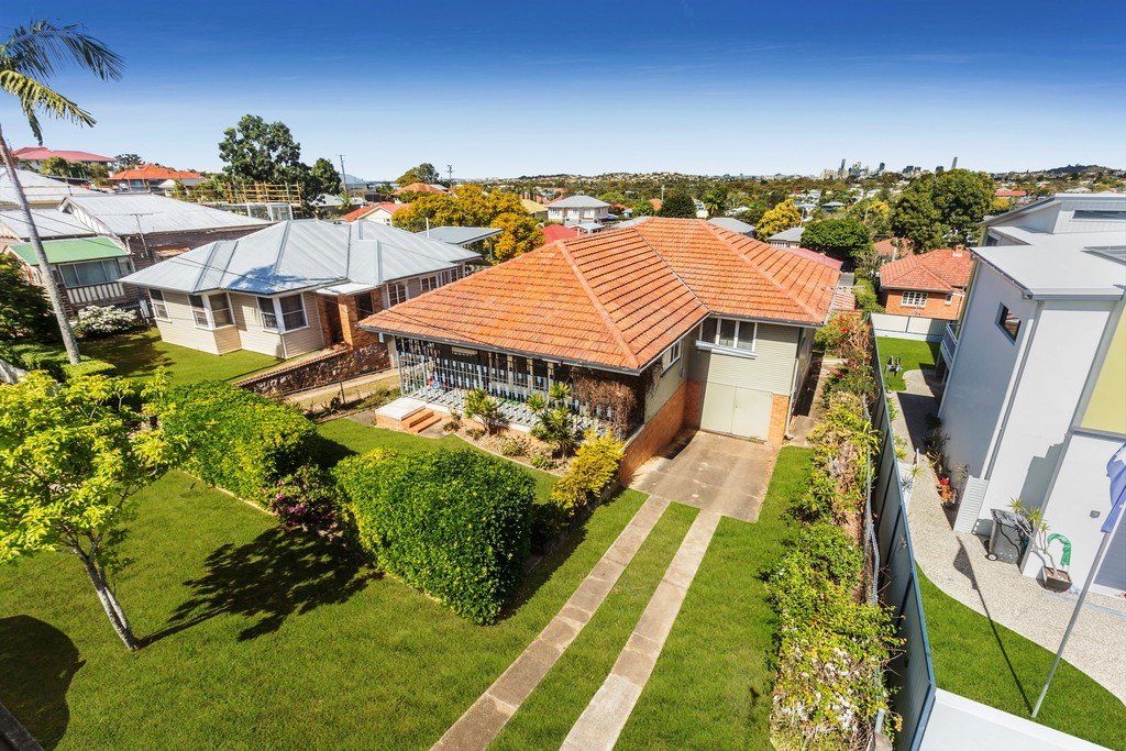 48 Sunny Avenue WAVELL HEIGHTS 3