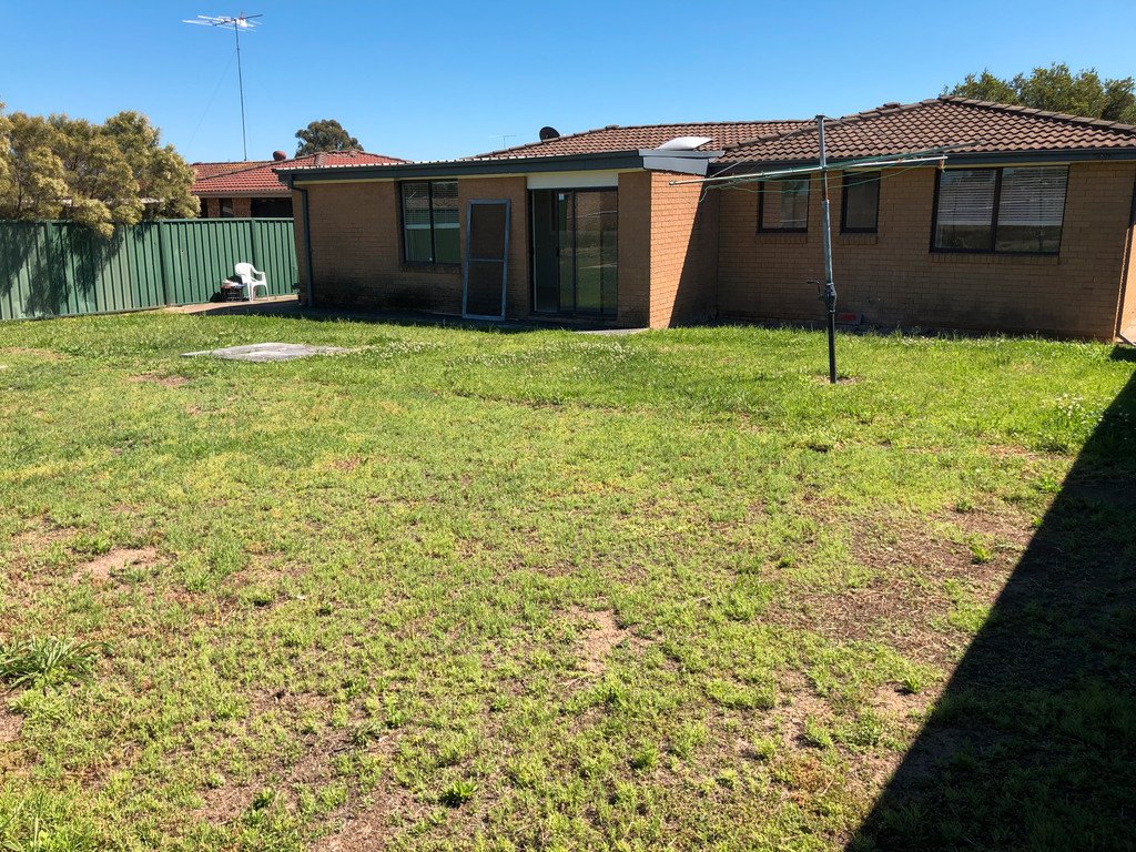 48 Timaru Grove SOUTH PENRITH 17