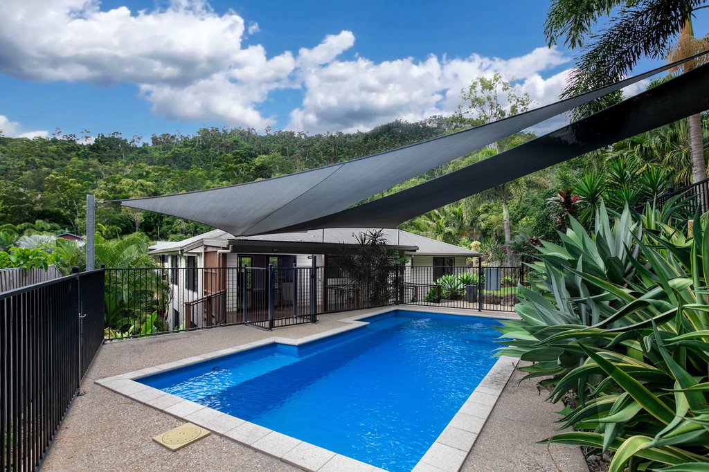 48 Tropic Road CANNONVALE 1