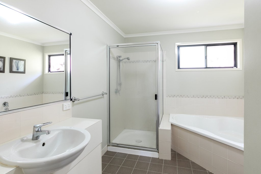 48 Tropic Road CANNONVALE 9