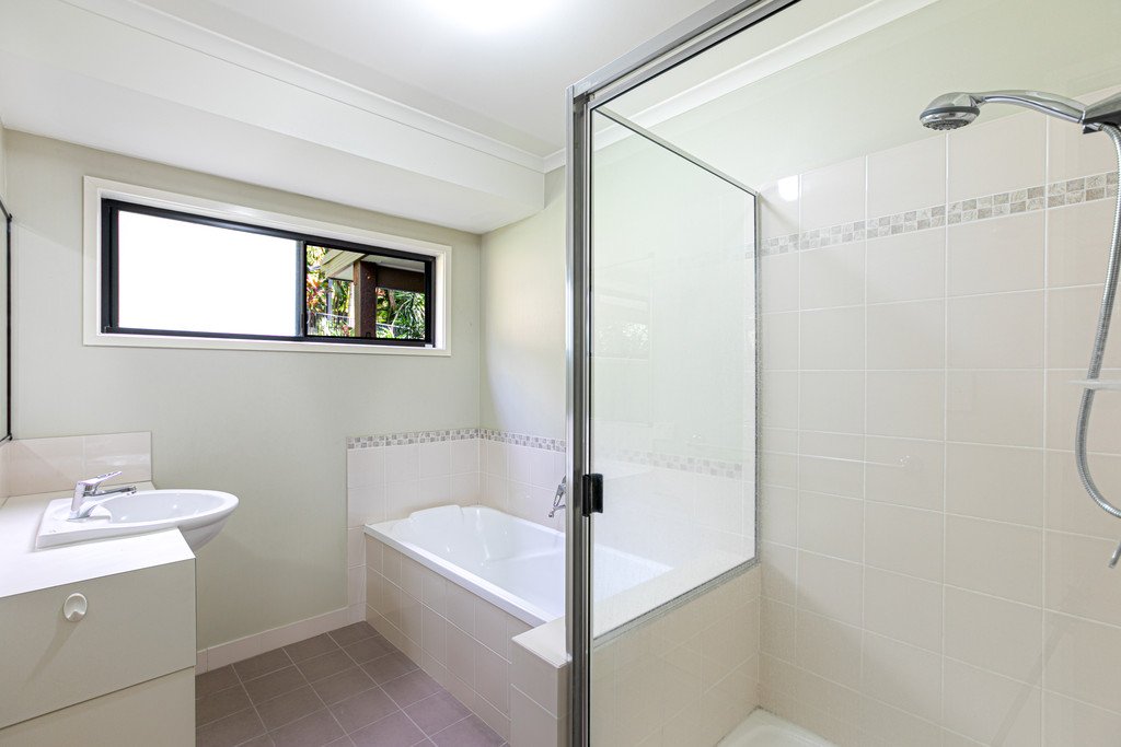 48 Tropic Road CANNONVALE 13