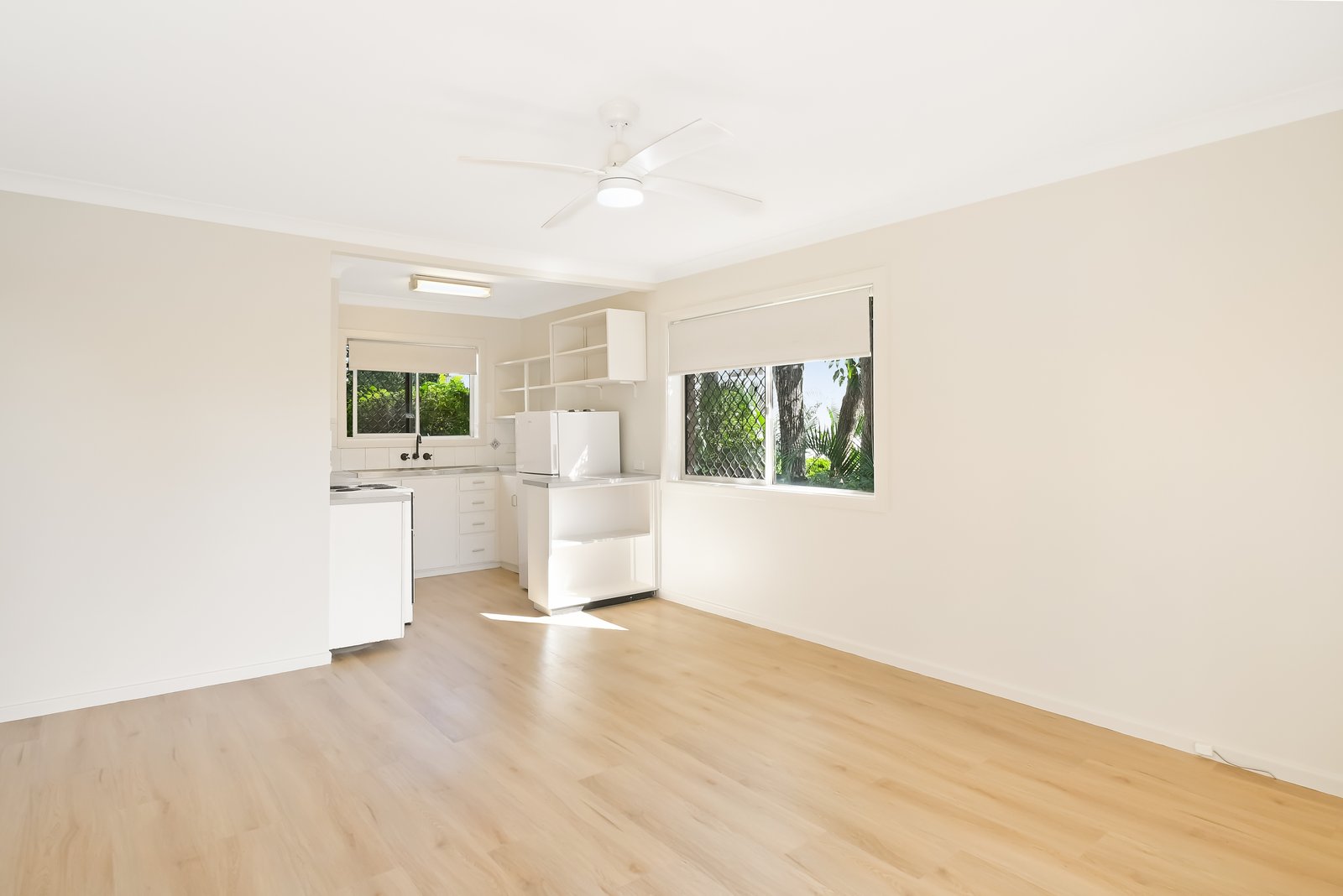 4/8 Tweed Street COOLANGATTA 2