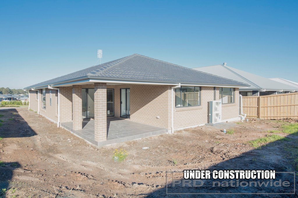 48 Watervale Circuit CHISHOLM 12
