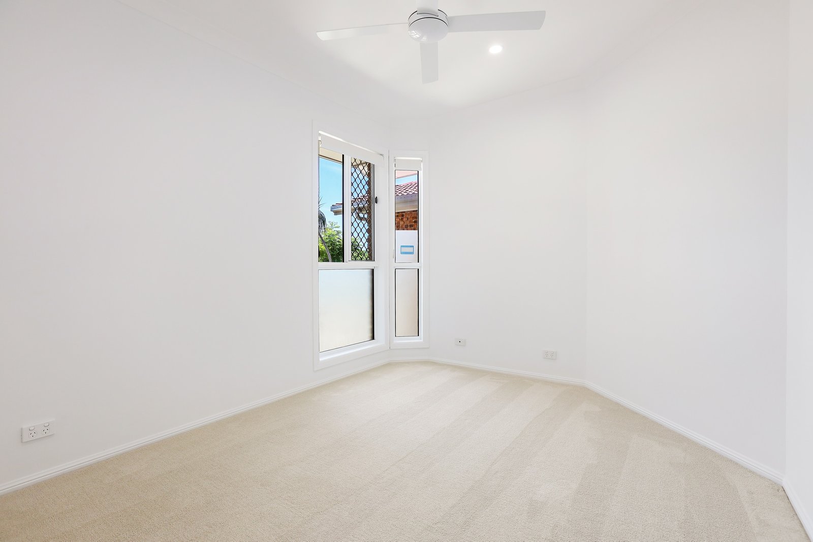 48 Watford Crescent MOLENDINAR 12