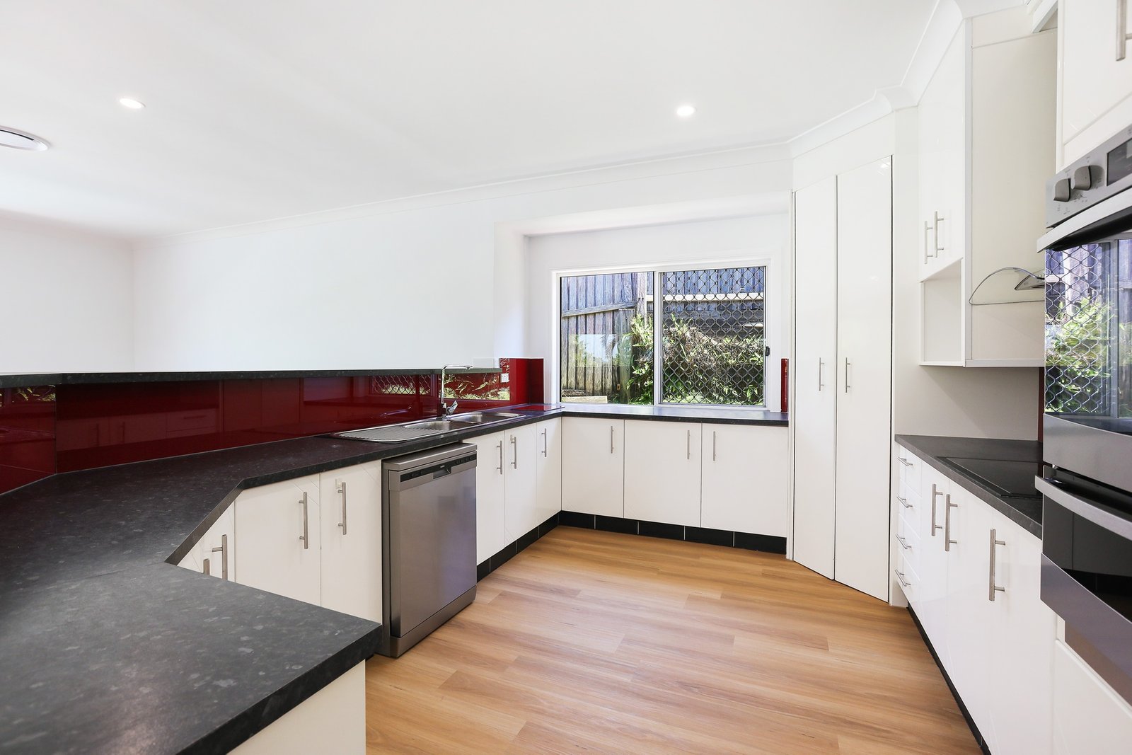 48 Watford Crescent MOLENDINAR 13