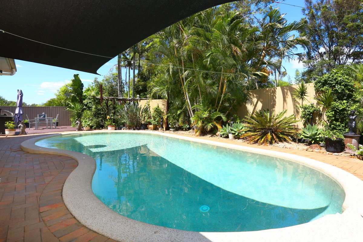 48 Watford Crescent MOLENDINAR 15