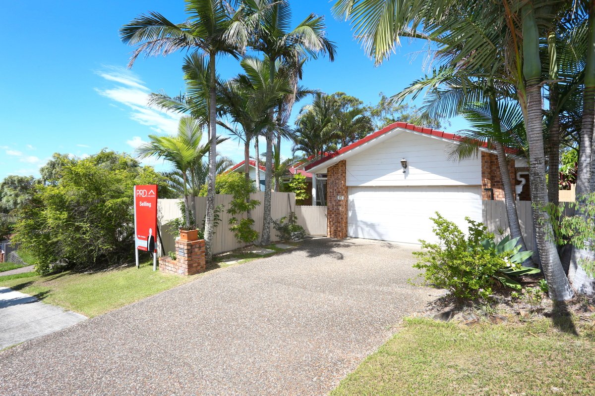 48 Watford Crescent MOLENDINAR 2