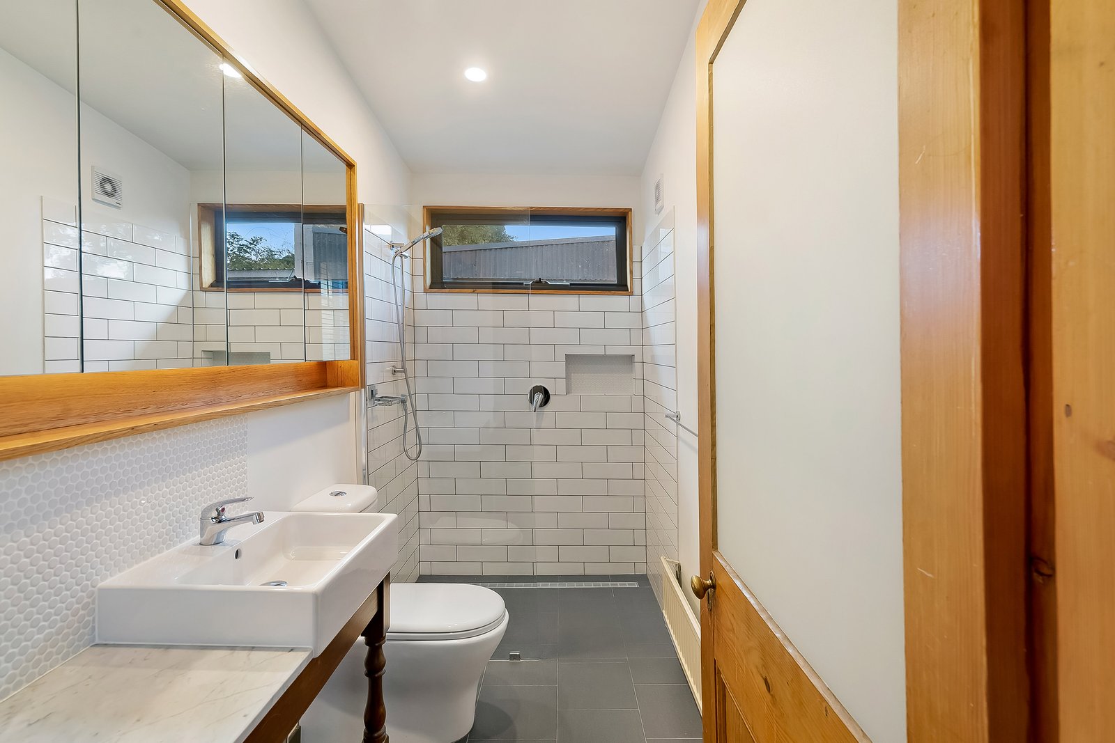 48 Wellington Street NORTH HOBART 9