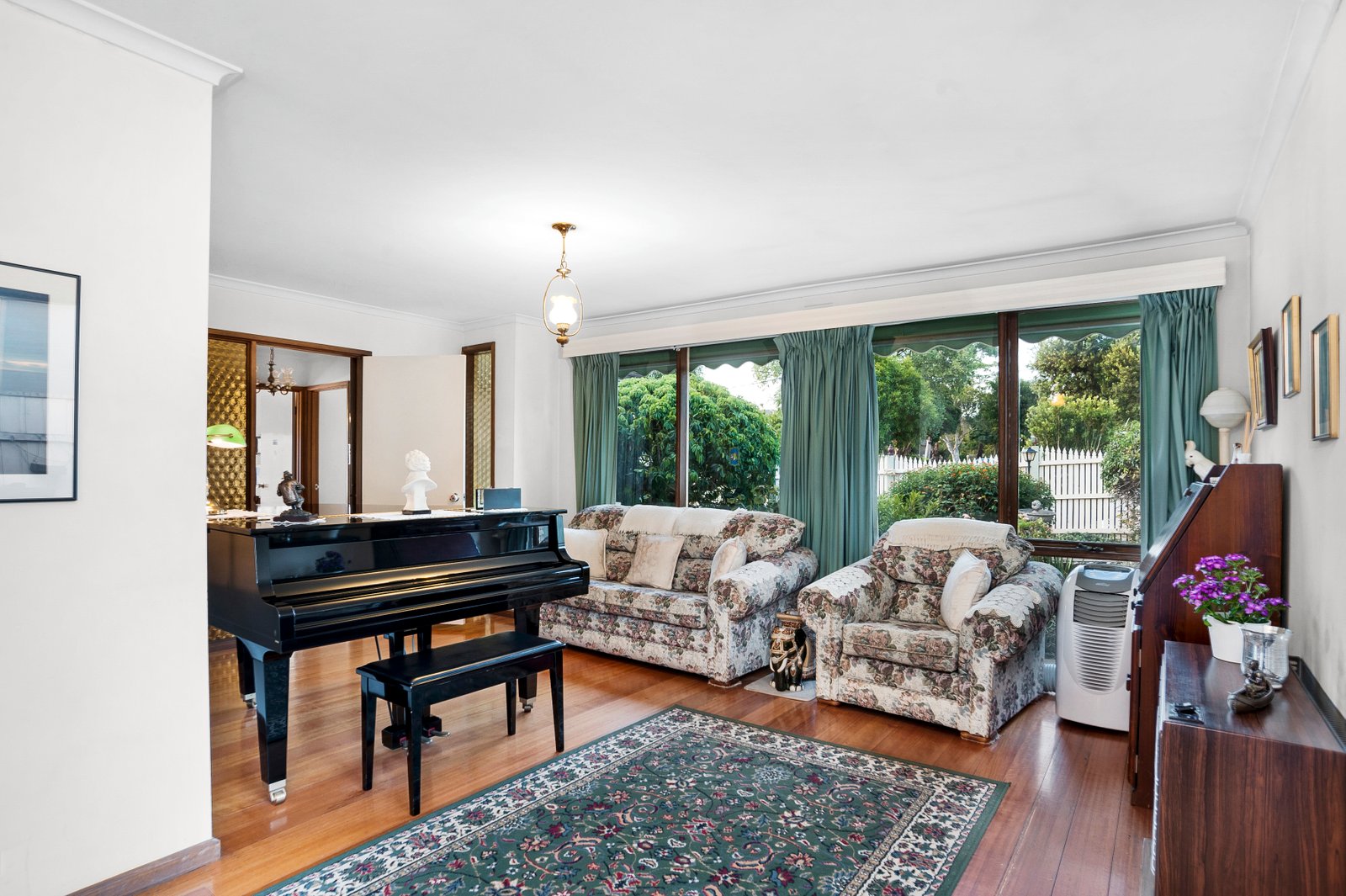 Gallery: 48 Whitehaven Crescent