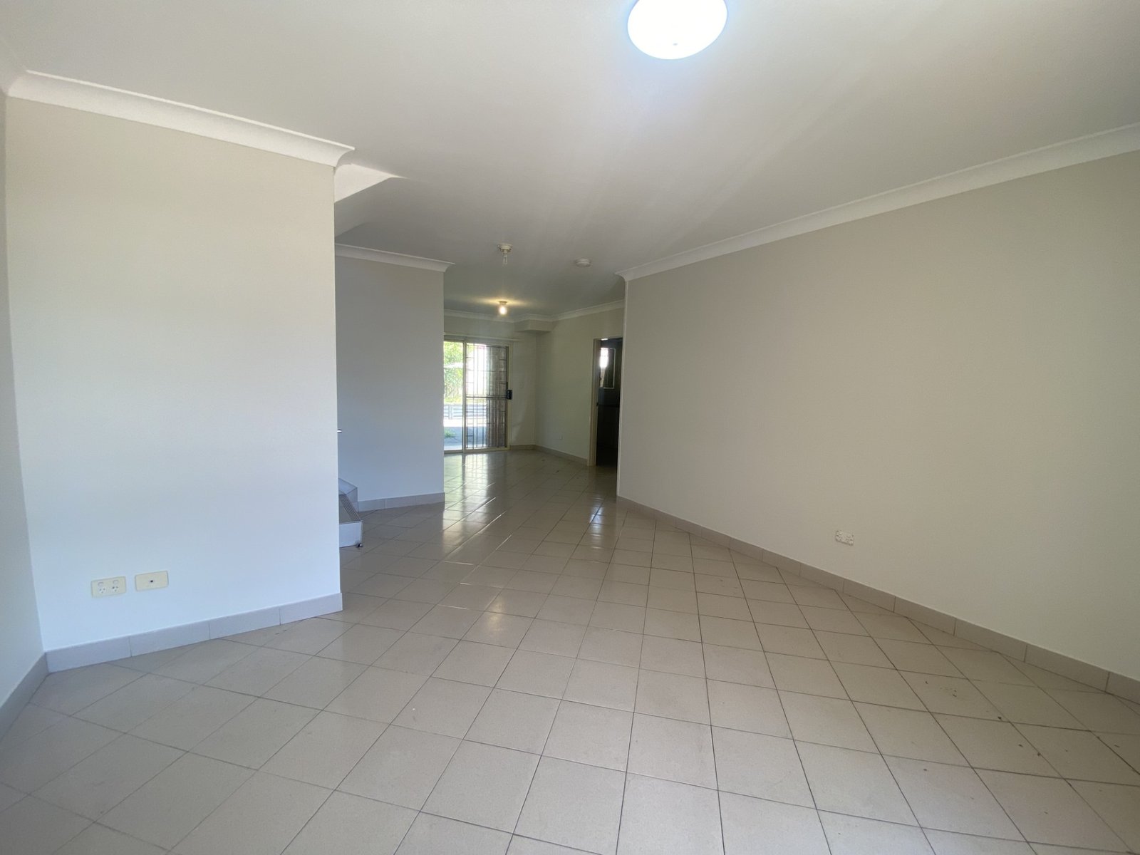 4/8 Willow Street CASULA 2