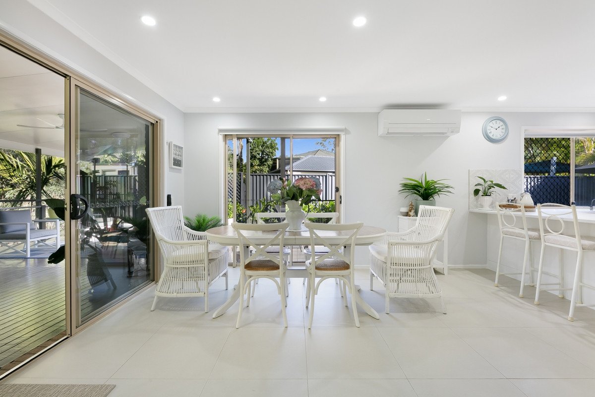 48 Wonga Street Burleigh Heads 11