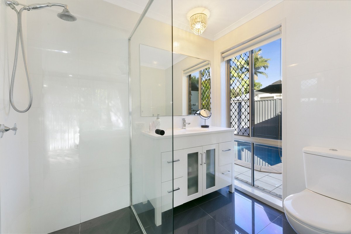 48 Wonga Street Burleigh Heads 22