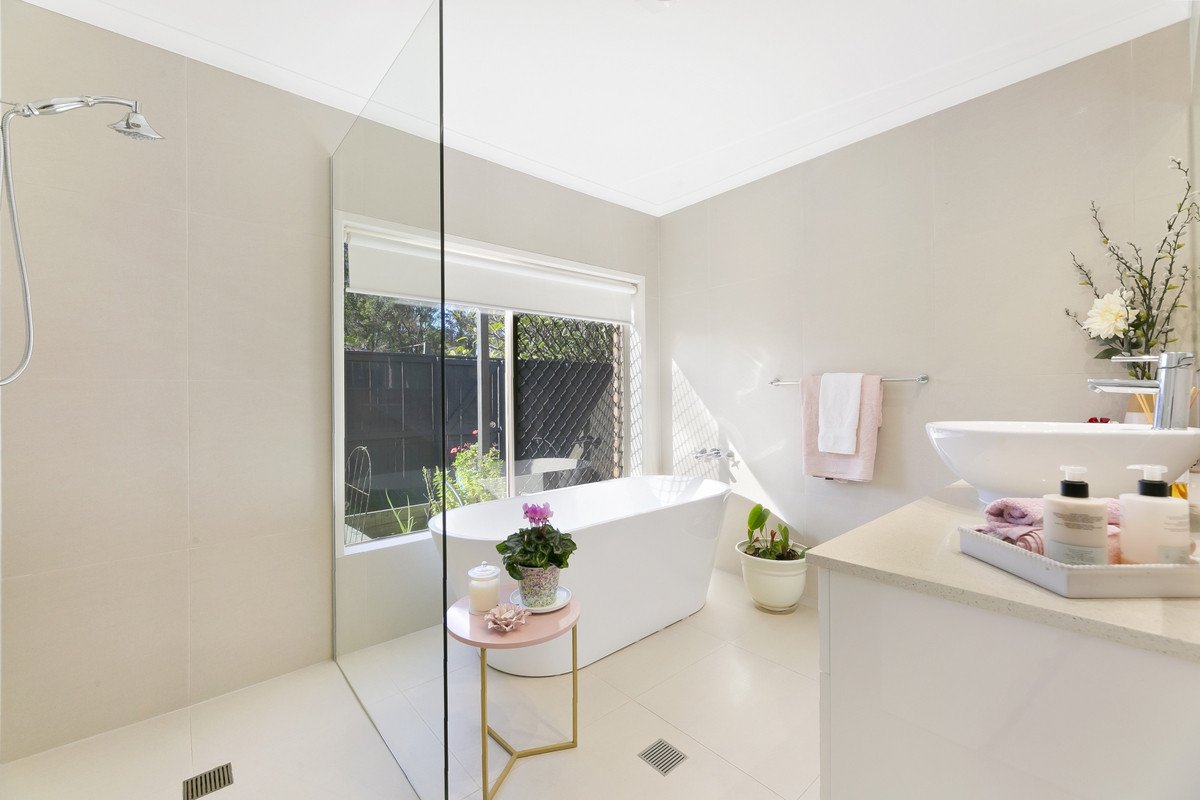 48 Wonga Street Burleigh Heads 24