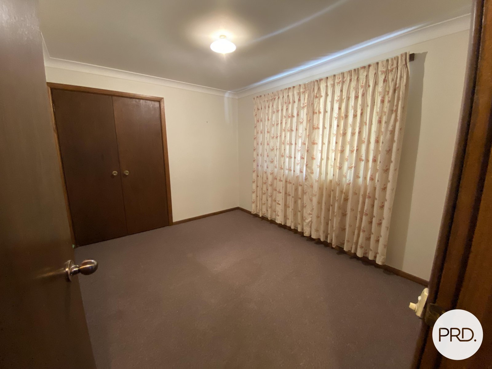 480 Ainslie Avenue LAVINGTON 8