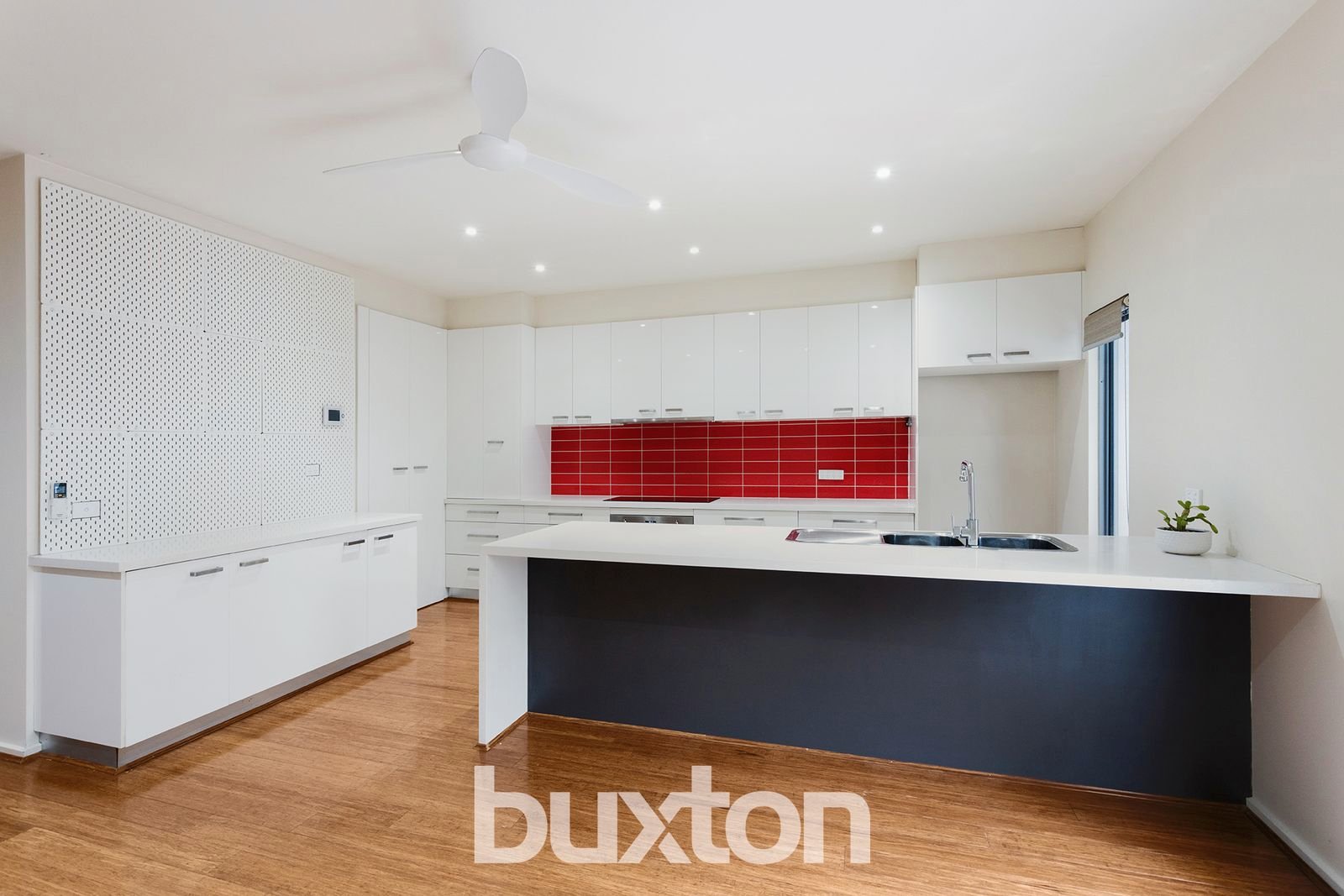 Gallery: 480 Nepean Highway