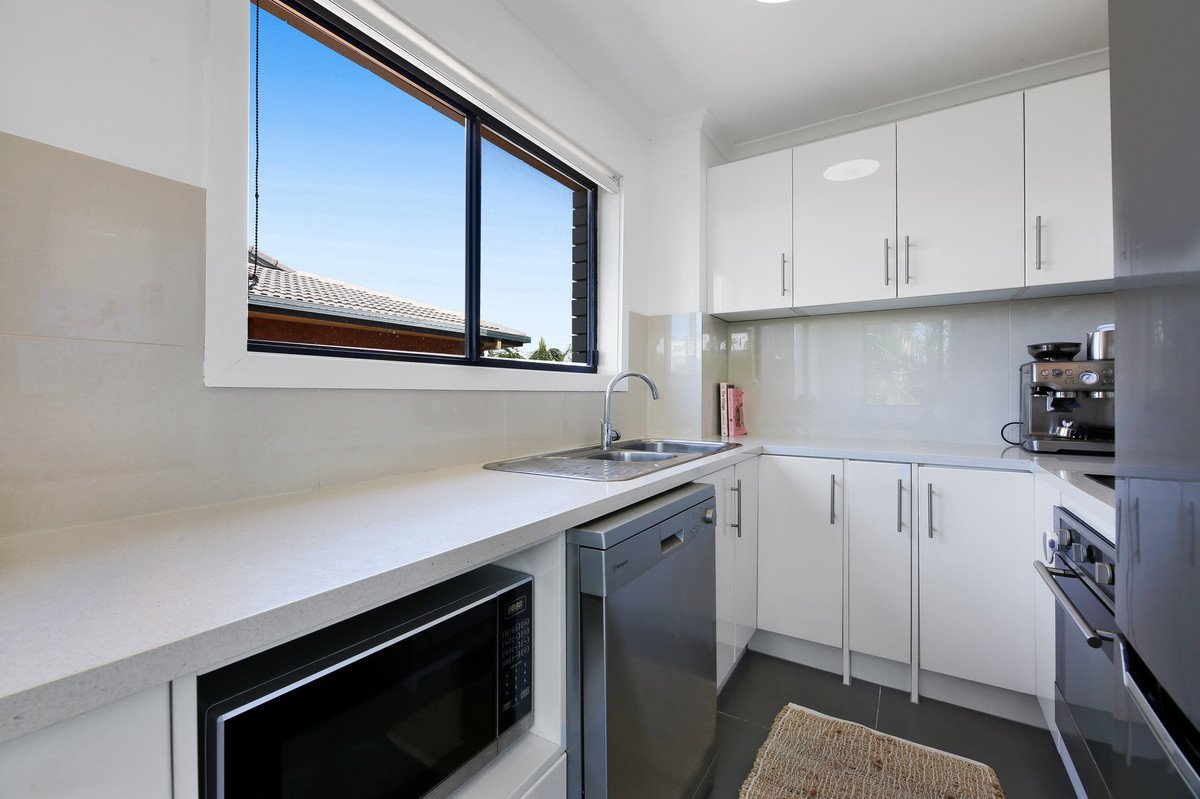 4/80 Petrel Avenue Mermaid Beach 7
