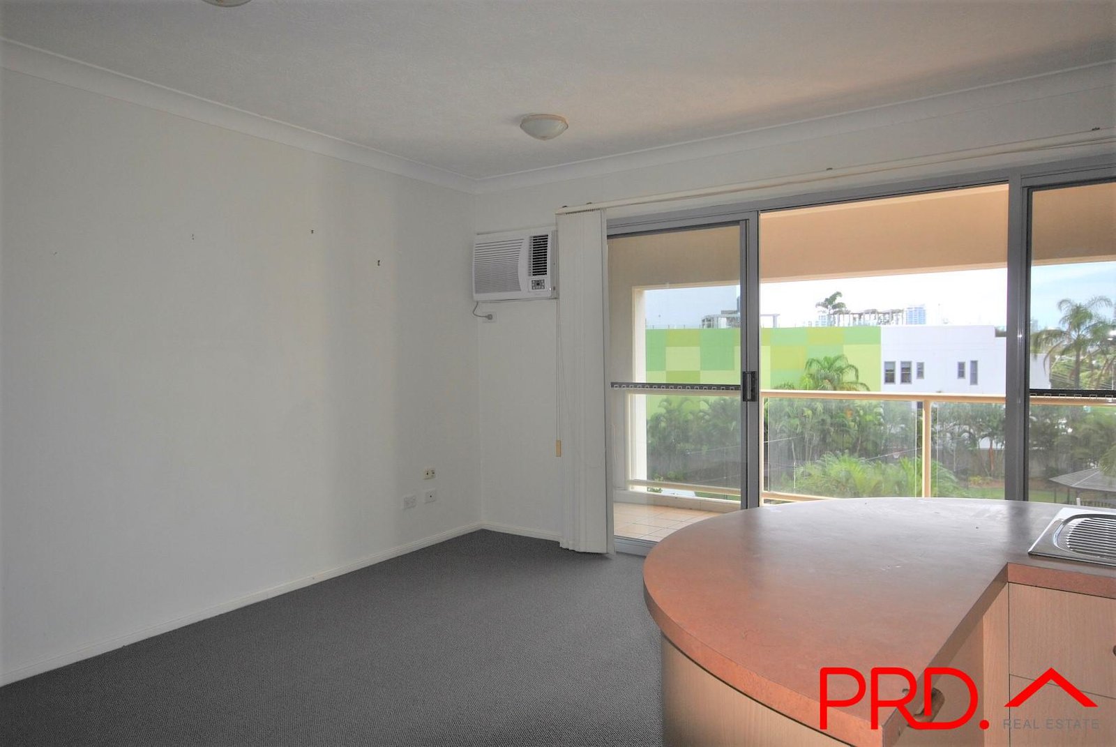 48/106 Marine Parade SOUTHPORT 4