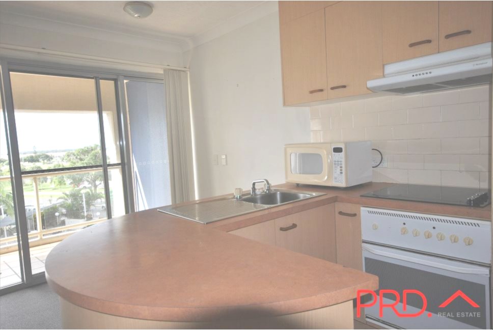 48/106 Marine Parade SOUTHPORT 3
