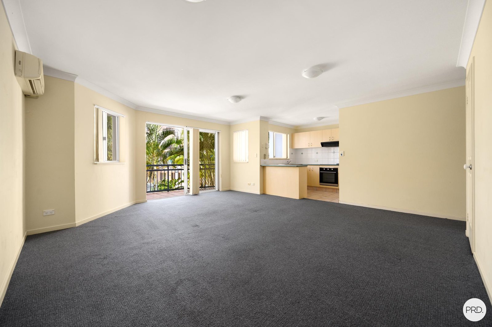 48/150 Marine Parade SOUTHPORT 2