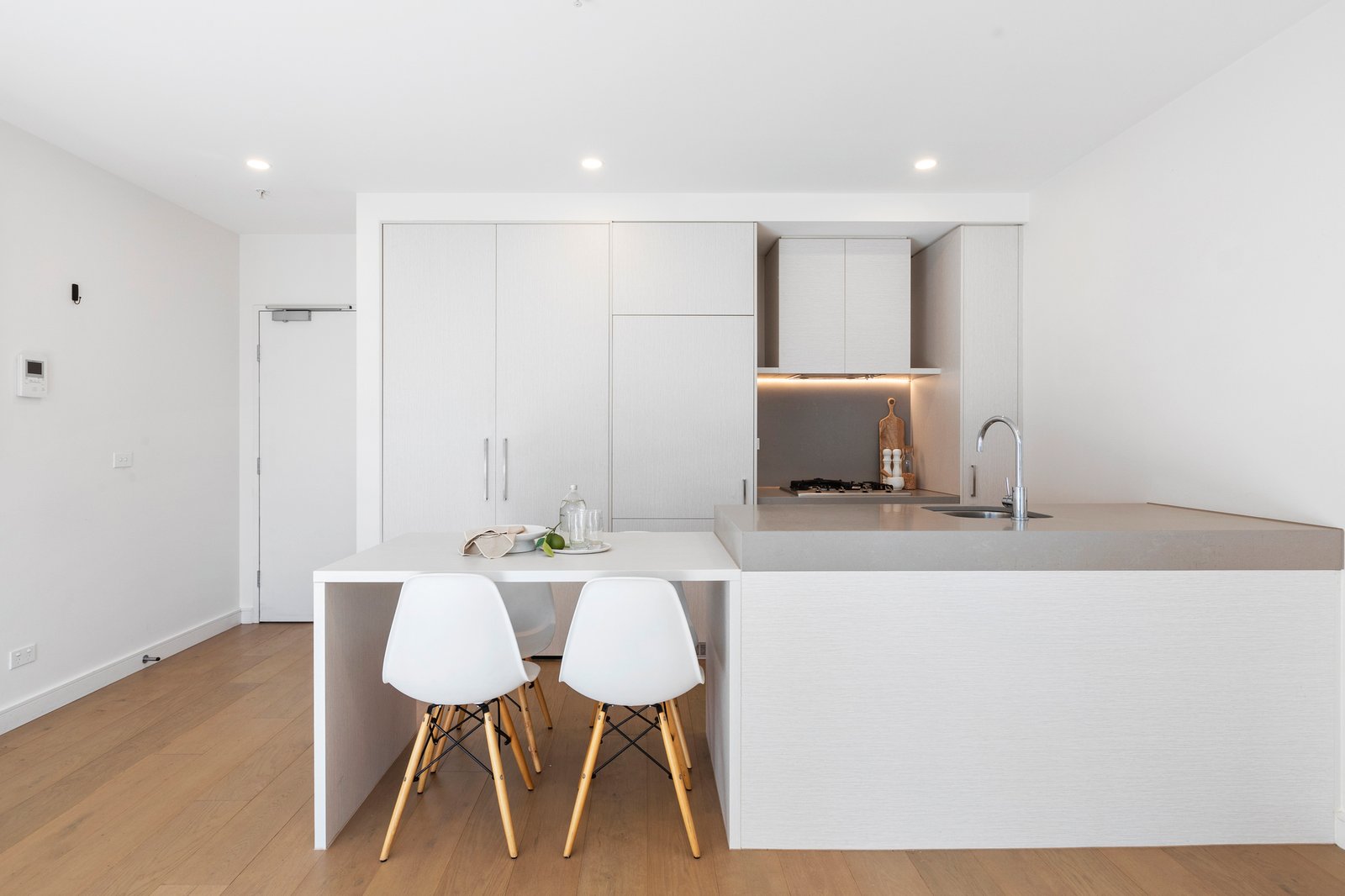 Real Estate and Property in 4/817 Centre Road, Bentleigh East, VIC