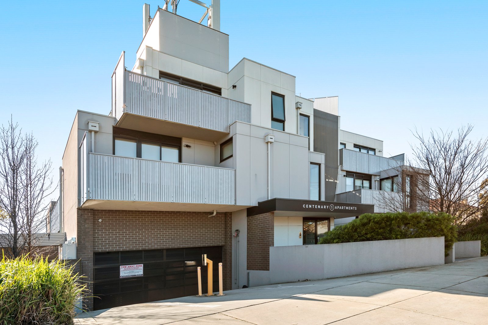 Real Estate and Property in 4/817 Centre Road, Bentleigh East, VIC