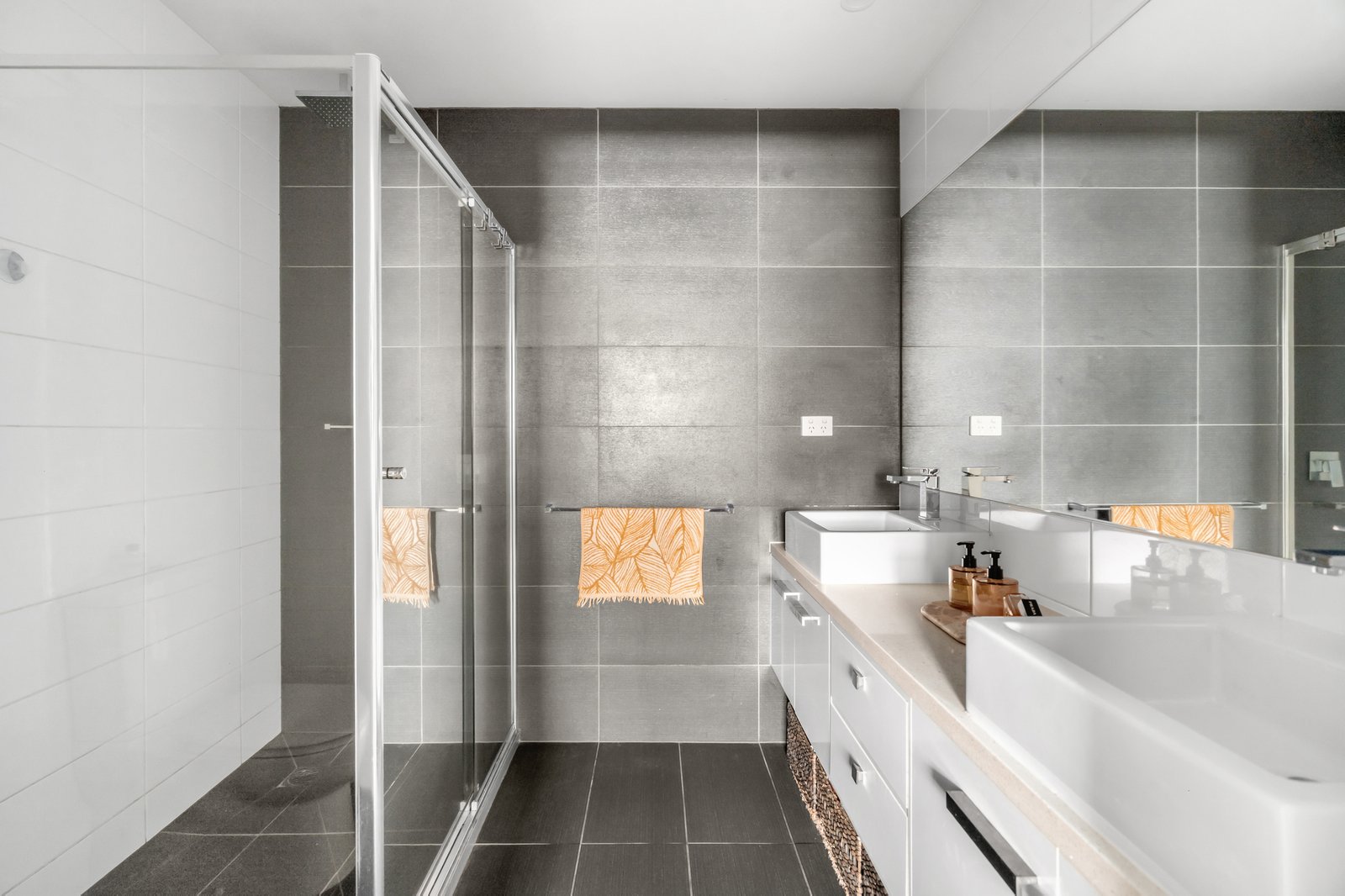 Real Estate and Property in 4/82 Raleigh Street, Essendon, VIC