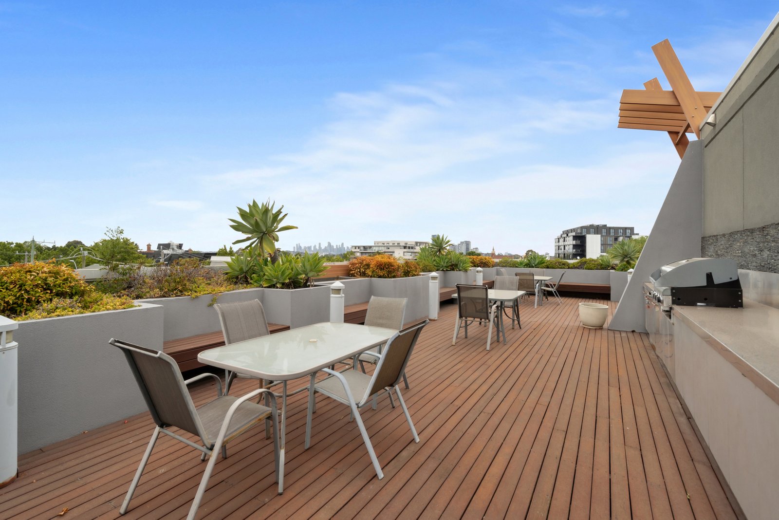 Real Estate and Property in 4/82 Raleigh Street, Essendon, VIC