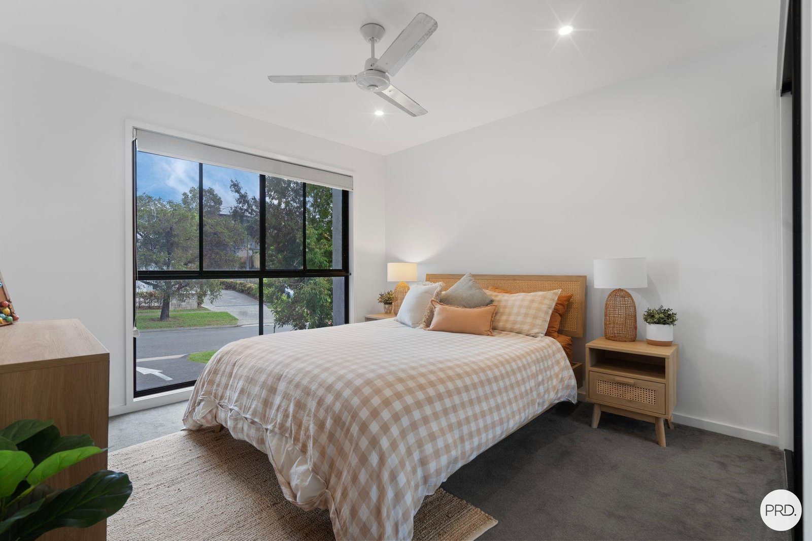 4/83 Falconer Street SOUTHPORT 4