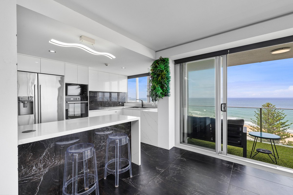 48/30-40 The Esplanade Burleigh Heads 1