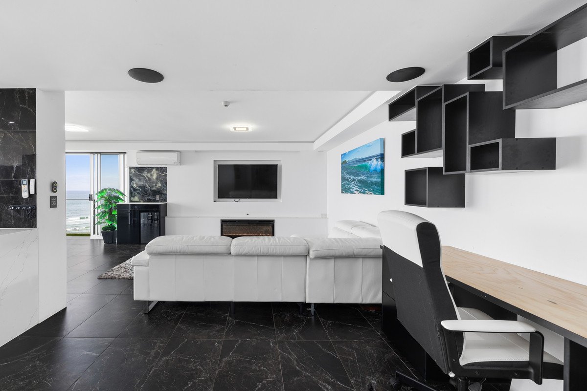 48/30-40 The Esplanade Burleigh Heads 5