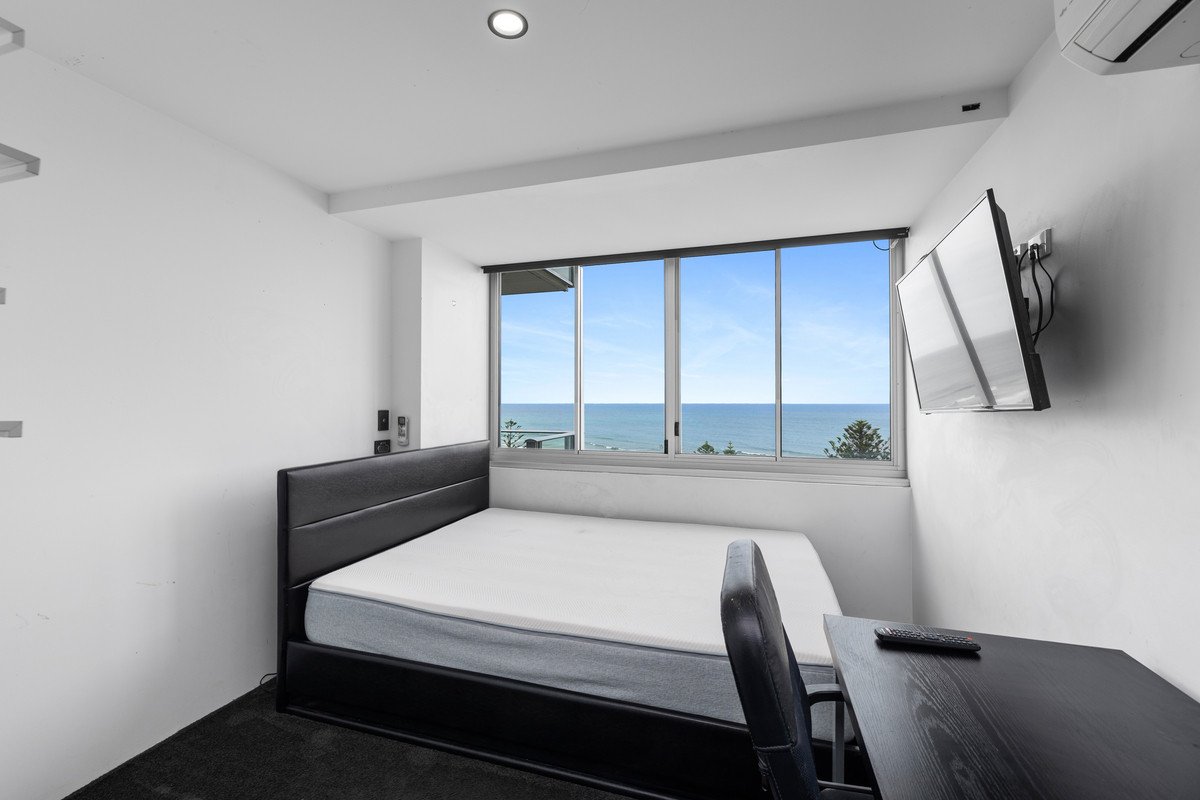 48/30-40 The Esplanade Burleigh Heads 8