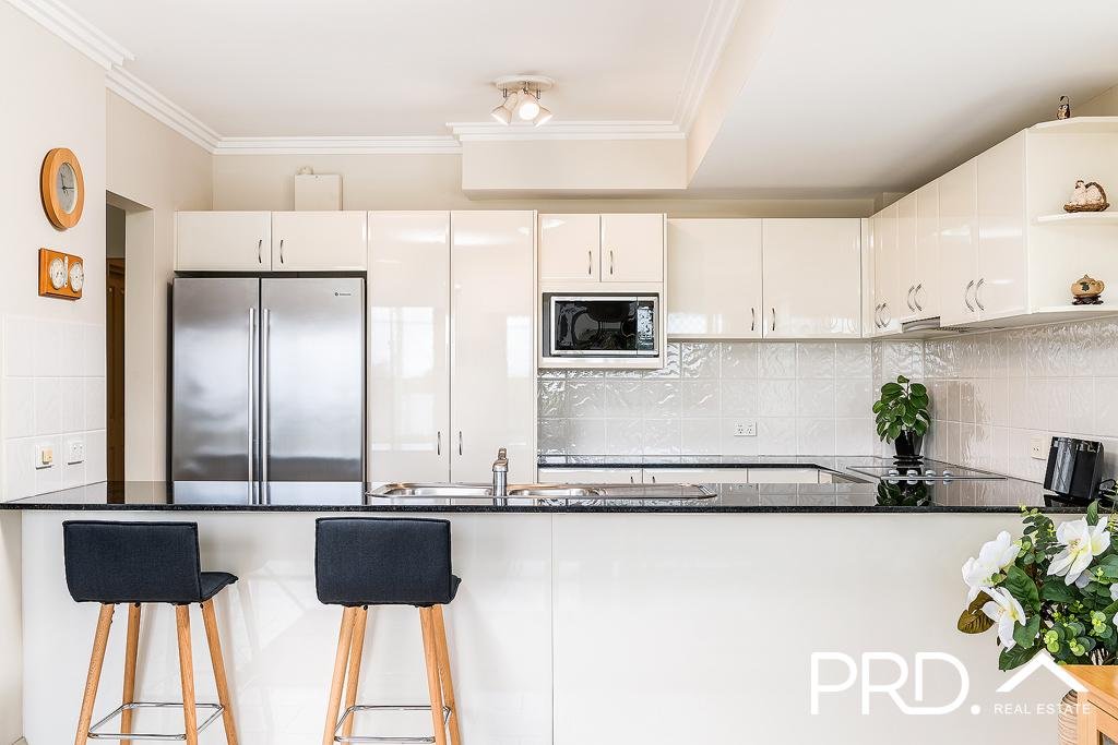 4/837 Henry Lawson Drive PICNIC POINT 3