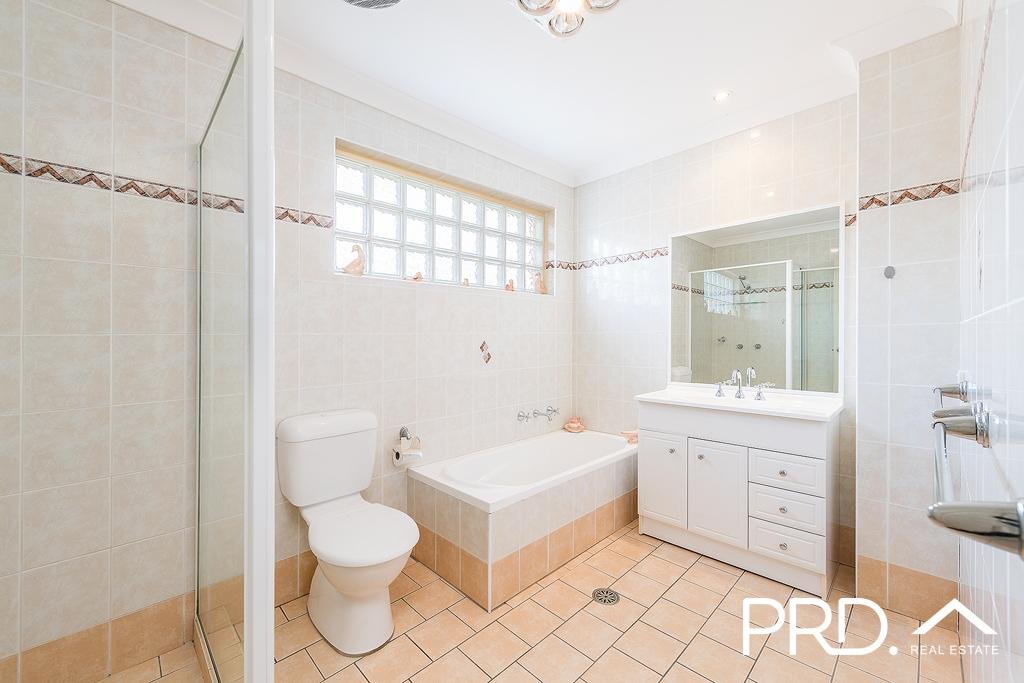 4/837 Henry Lawson Drive PICNIC POINT 7