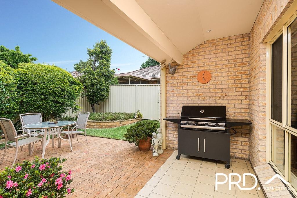 4/837 Henry Lawson Drive PICNIC POINT 10