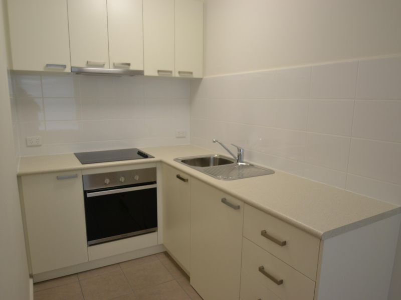Gallery: 4/84 Latrobe Street