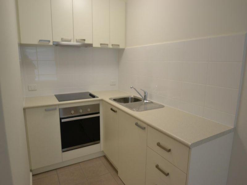 Photos: 4/84 Latrobe Street