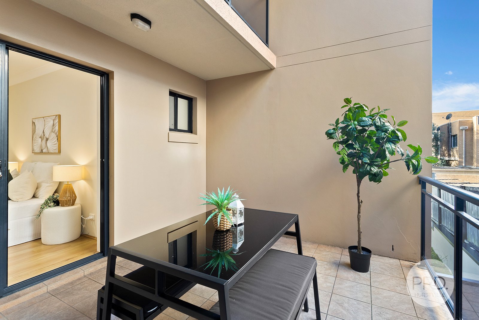 4/86-88 Woniora Road HURSTVILLE 8