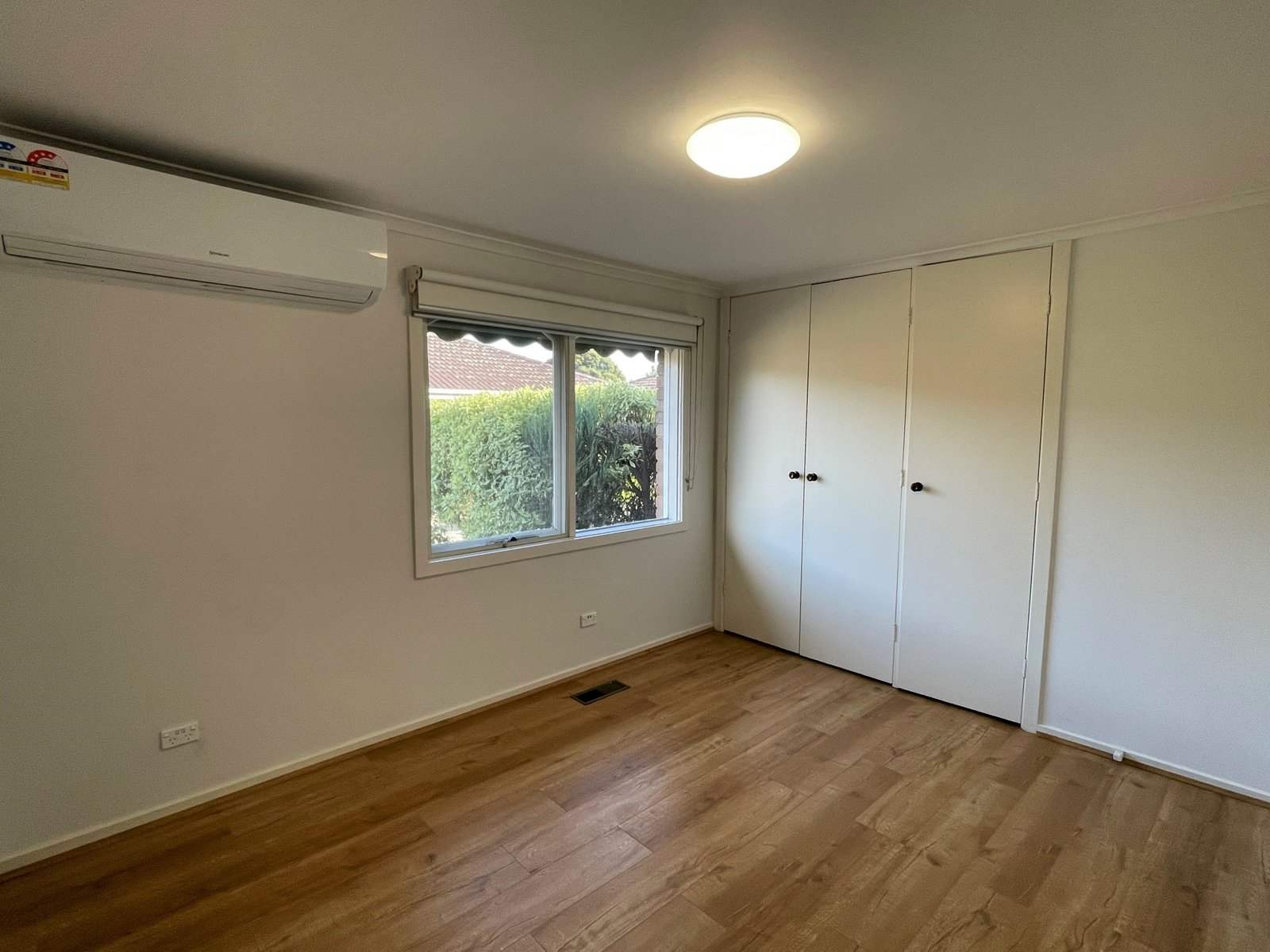 Gallery: 4/89 Kangaroo Road