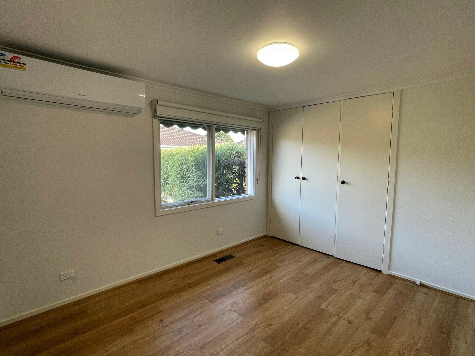 Gallery: 4/89 Kangaroo Road