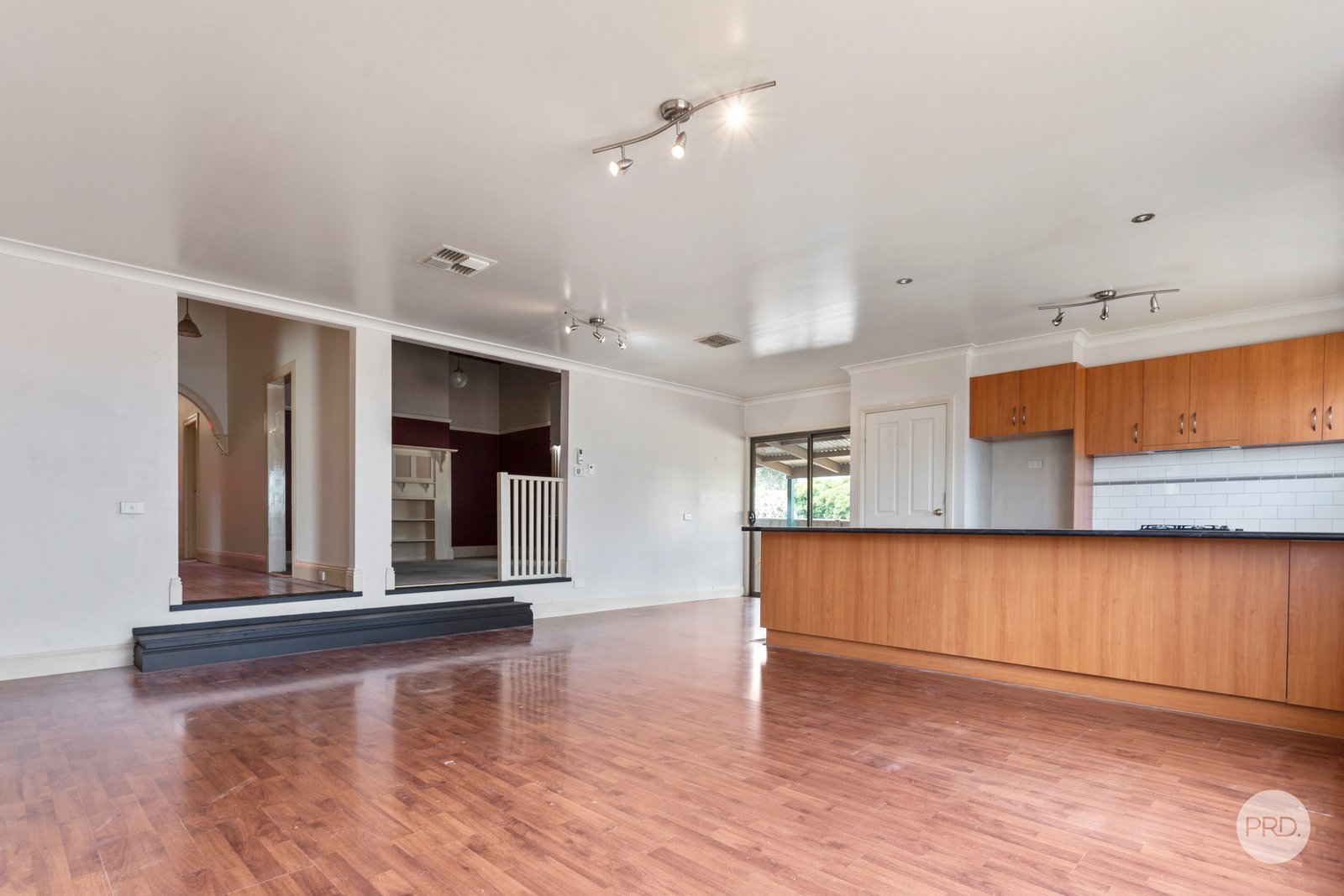 489 Napier Street WHITE HILLS 5
