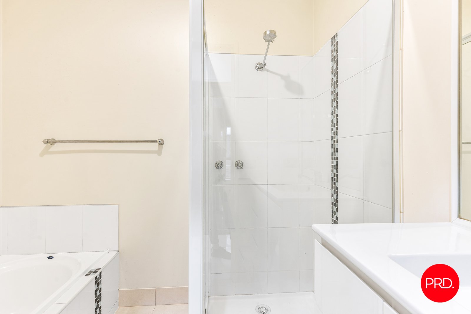 48a Norelle Crescent GOLDEN SQUARE 13