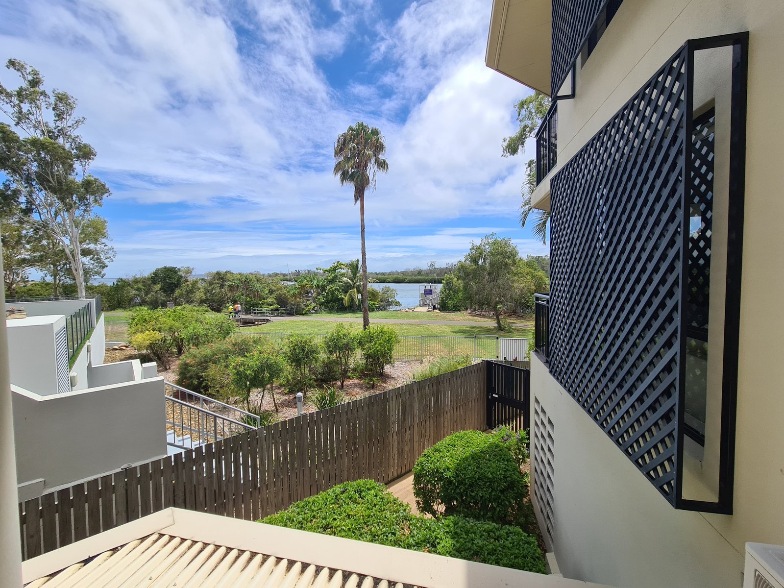 4/8A Wyndham Avenue BOYNE ISLAND 14