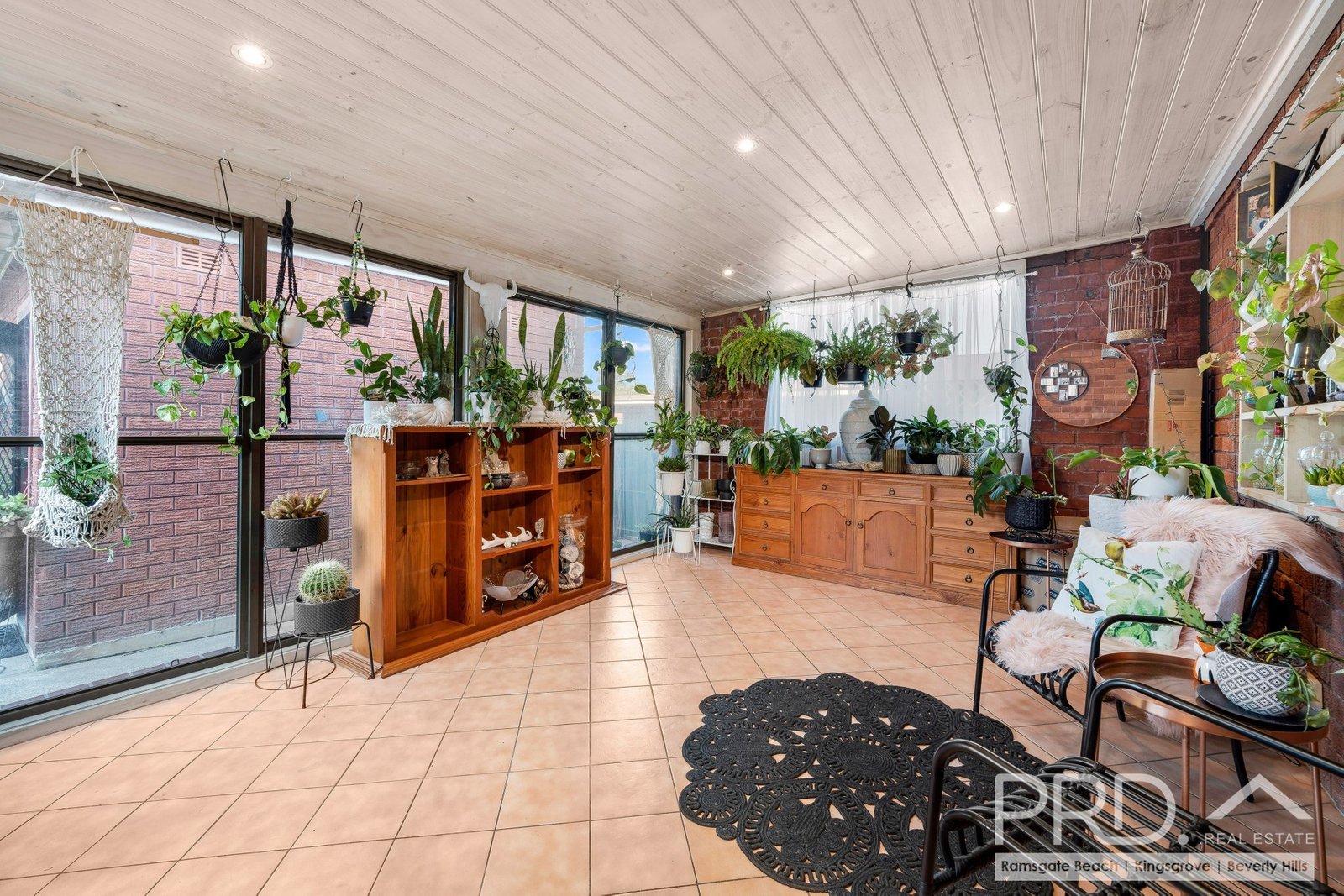 49 Allambee Crescent BEVERLY HILLS 9
