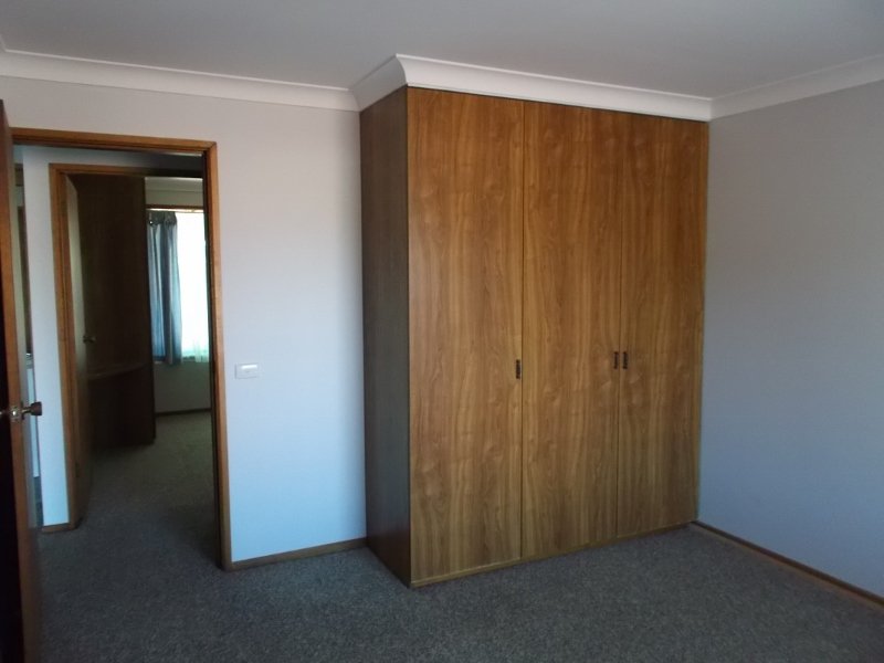 4/9 Anderson Place TUMUT 4