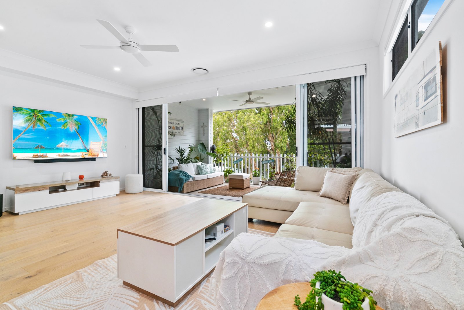 4/9 Appel Street COOLANGATTA 2